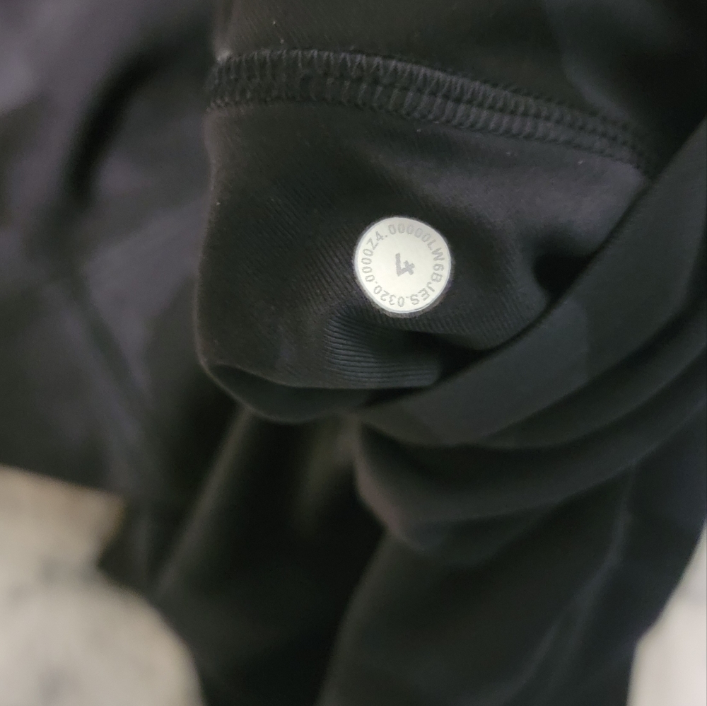 Lululemon Swift Speed Crop 21" Size 4 - image 4